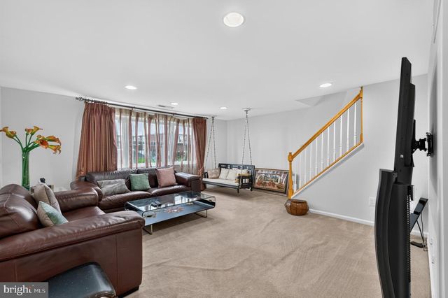 662 LAWLER ST, Philadelphia, PA 19116