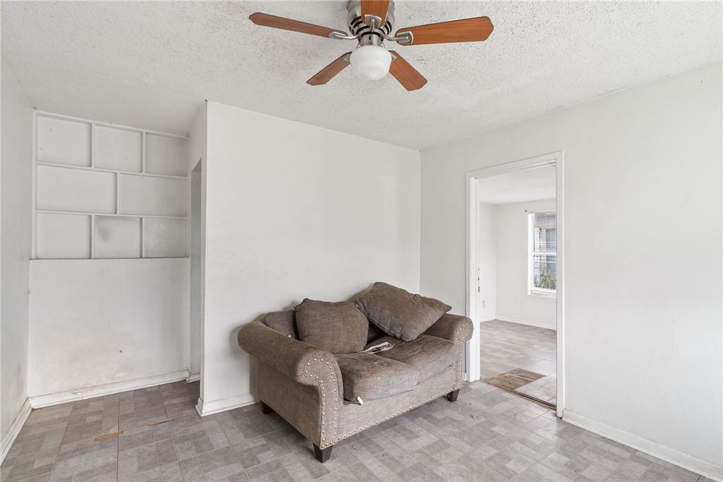4621 Odem Dr, Corpus Christi, TX 78415 — photo 4