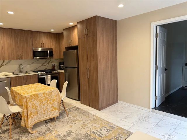 20625 Tuba Street, Chatsworth, CA 91311