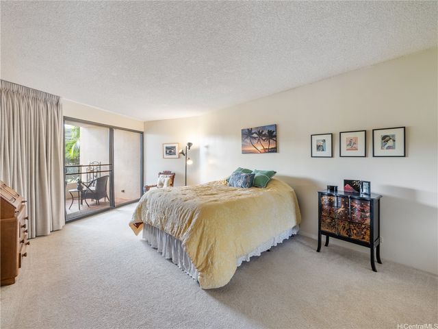 555 Hahaione Street 5C, Honolulu, HI 96825