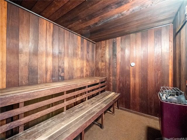 555 Hahaione Street 5C, Honolulu, HI 96825