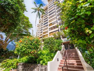 555 Hahaione Street 5C, Honolulu, HI 96825