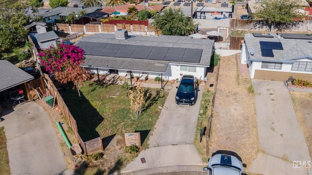 909 Oberlin Court, Bakersfield, CA 93305