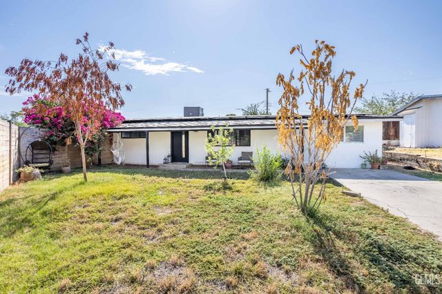909 Oberlin Court, Bakersfield, CA 93305