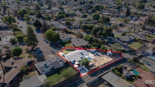 909 Oberlin Court, Bakersfield, CA 93305