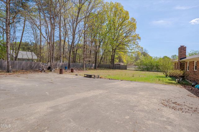 2516 Evergreen Avenue, Burlington, NC 27217