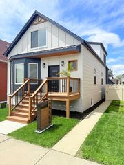 2222 Highland Avenue, Berwyn, IL 60402
