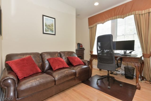 3 Skyview Dr, North Haledon Boro, NJ 07508