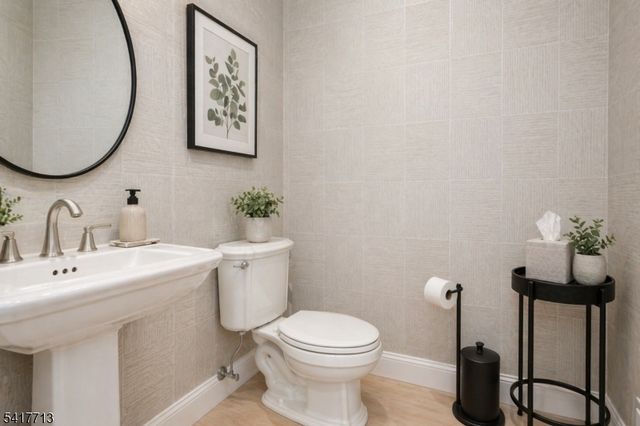 3 Skyview Dr, North Haledon Boro, NJ 07508