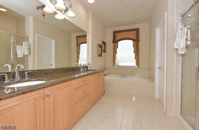3 Skyview Dr, North Haledon Boro, NJ 07508