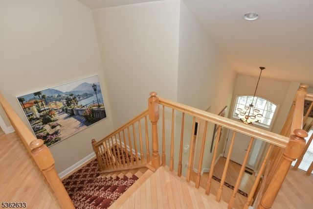 3 Skyview Dr, North Haledon Boro, NJ 07508