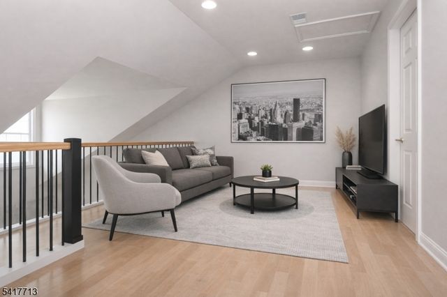 3 Skyview Dr, North Haledon Boro, NJ 07508