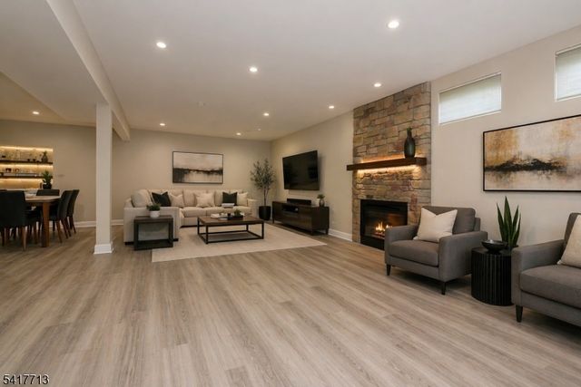 3 Skyview Dr, North Haledon Boro, NJ 07508