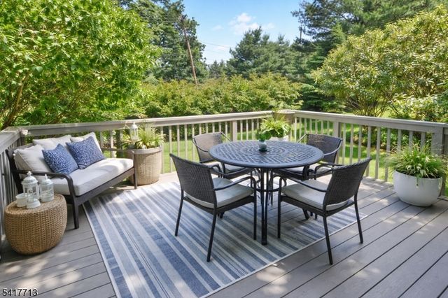 3 Skyview Dr, North Haledon Boro, NJ 07508