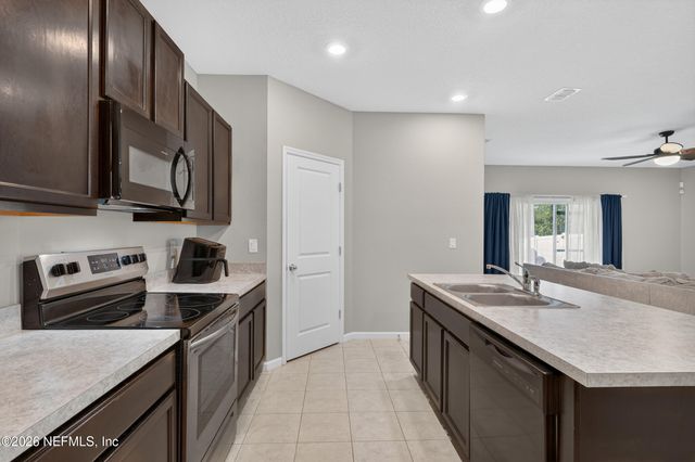 5369 KELLAR Circle, Jacksonville, FL 32218