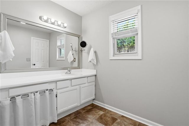 165 Riverchase Drive, Woodstock, GA 30188