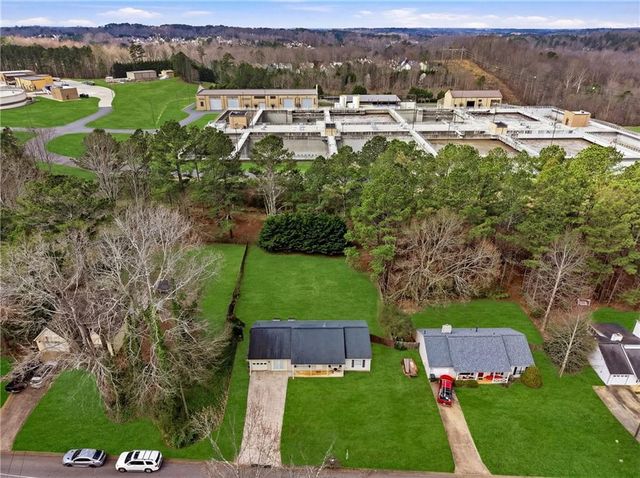 165 Riverchase Drive, Woodstock, GA 30188