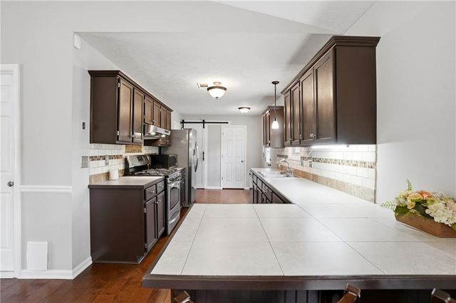 165 Riverchase Drive, Woodstock, GA 30188