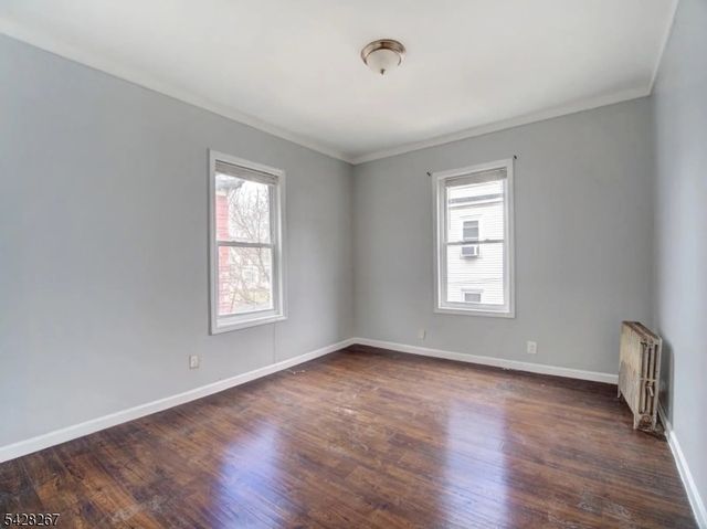 49 Parkview Ter, Newark City, NJ 07112
