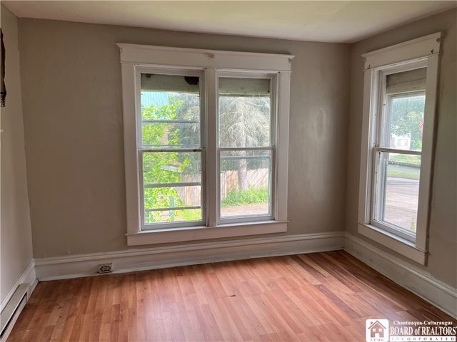 14 Dearing Avenue, Jamestown, NY 14701