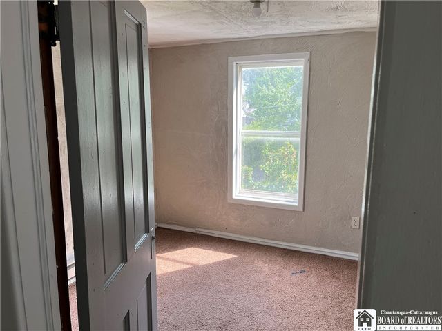 14 Dearing Avenue, Jamestown, NY 14701