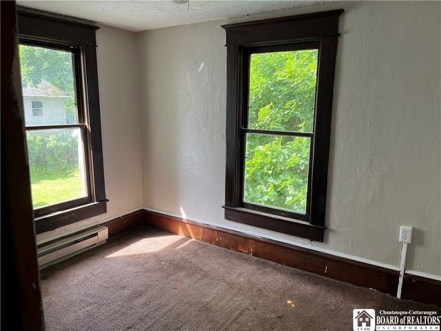 14 Dearing Avenue, Jamestown, NY 14701