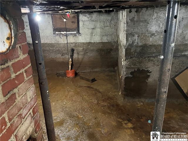 14 Dearing Avenue, Jamestown, NY 14701