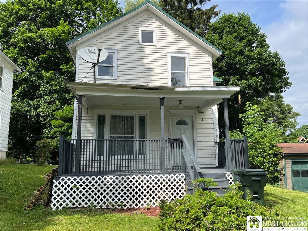 14 Dearing Avenue, Jamestown, NY 14701