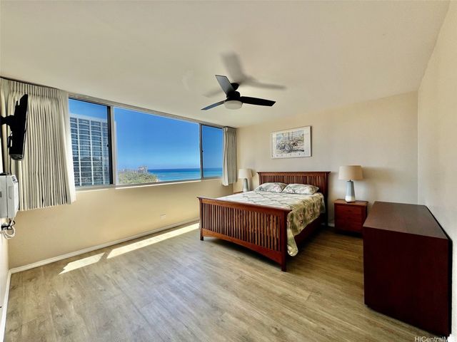 2500 Kalakaua Avenue 1604, Honolulu, HI 96815