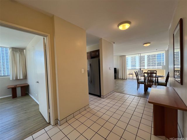 2500 Kalakaua Avenue 1604, Honolulu, HI 96815