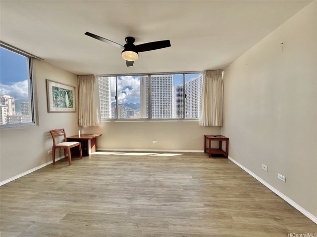 2500 Kalakaua Avenue 1604, Honolulu, HI 96815