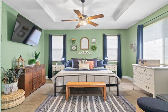 1418 Hunter Creek Dr, Patterson, CA 95363