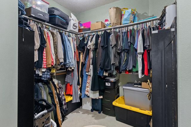 1418 Hunter Creek Dr, Patterson, CA 95363