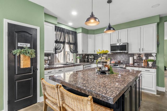 1418 Hunter Creek Dr, Patterson, CA 95363