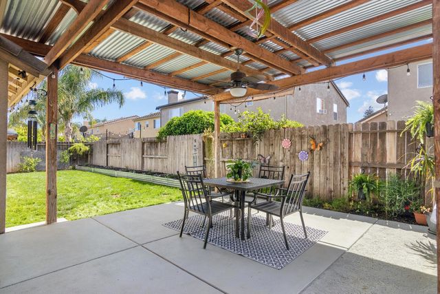 1418 Hunter Creek Dr, Patterson, CA 95363