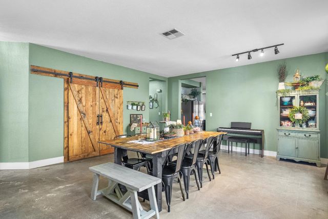 1418 Hunter Creek Dr, Patterson, CA 95363