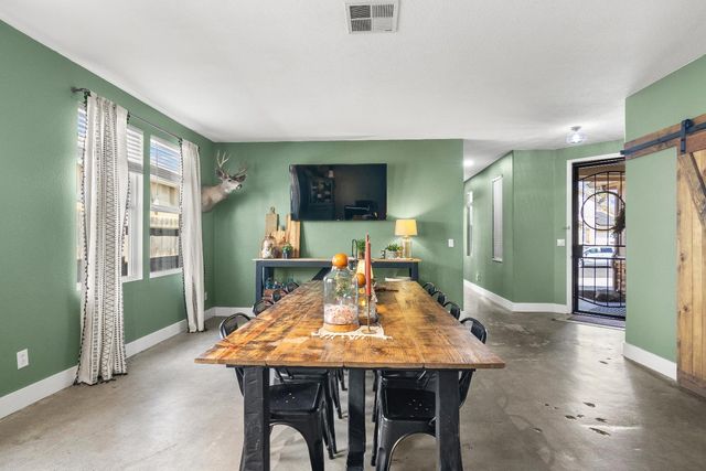 1418 Hunter Creek Dr, Patterson, CA 95363