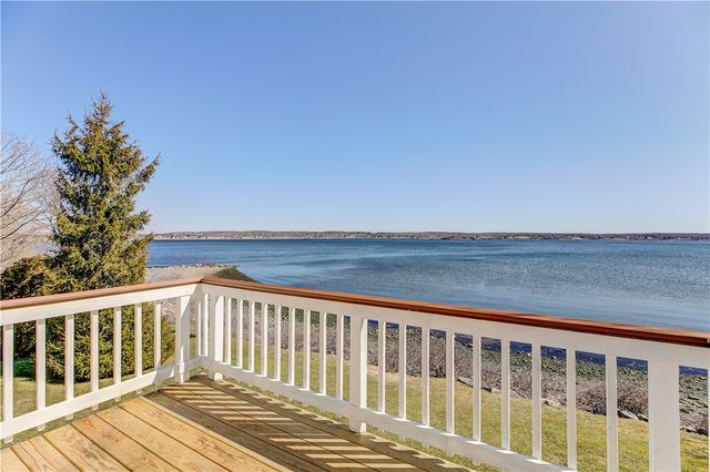 38 Morningside Lane 2, Portsmouth, RI 02871