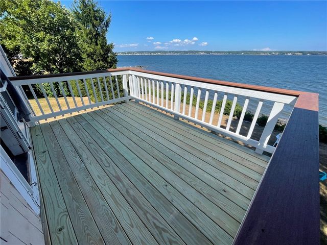 38 Morningside Lane 2, Portsmouth, RI 02871