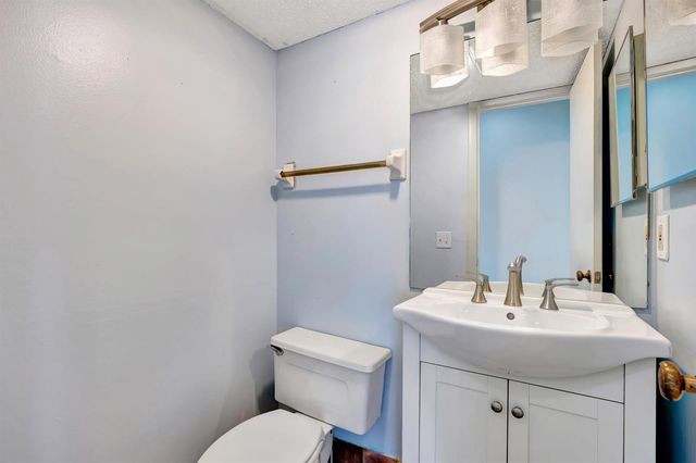 18419 SE Wood Haven Lane B, Tequesta, FL 33469