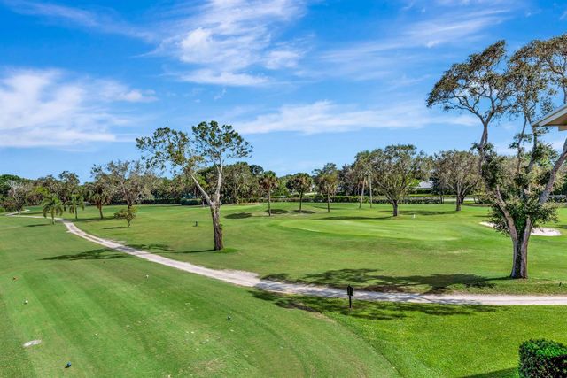 18419 SE Wood Haven Lane B, Tequesta, FL 33469