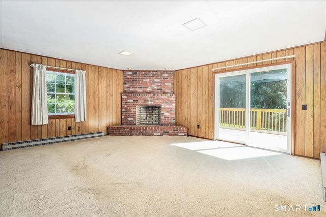 16 Greta Drive, Danbury, CT 06810