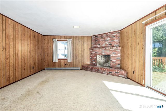 16 Greta Drive, Danbury, CT 06810