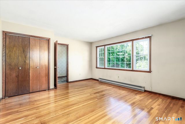 16 Greta Drive, Danbury, CT 06810