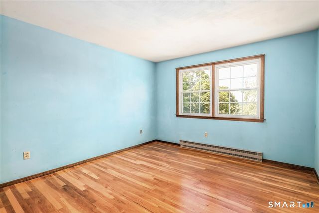 16 Greta Drive, Danbury, CT 06810