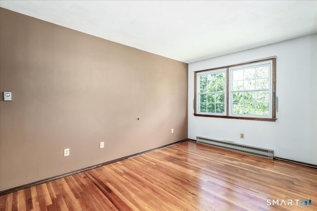 16 Greta Drive, Danbury, CT 06810