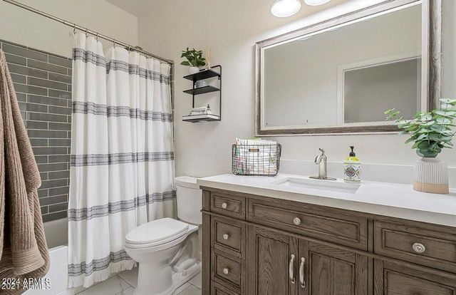 18211 W EVA Street, Waddell, AZ 85355