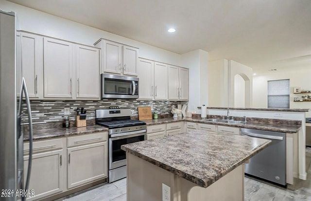 18211 W EVA Street, Waddell, AZ 85355