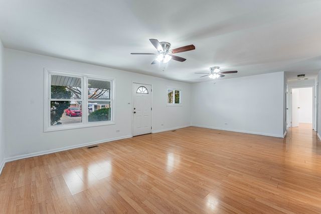 1348 HARTFORD Street, Glendale Heights, IL 60139