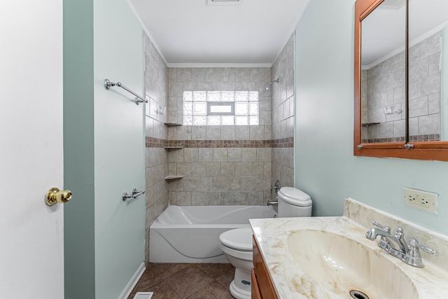 1348 HARTFORD Street, Glendale Heights, IL 60139